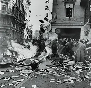 Trieste Prints: Italians in Trieste Demonstrate Against US/UK Decision