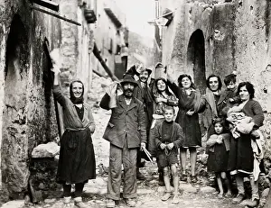 Huty32306 Prints: Italians Welcome US Troops