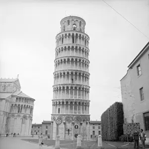 Slanted Prints: Italy, Tuscany, Pisa, Leaning Tower of Pisa
