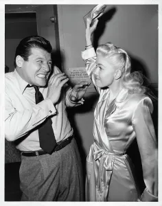 Lac0019 Prints: Jack Carson And Doris Day In My Dream Is Yours