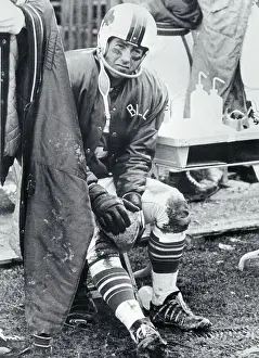 Sideline Prints: Jack Kemp Applying Water Bag to Knee