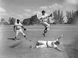 Jackie Robinson, Pee Wee Reese;Double Pla
