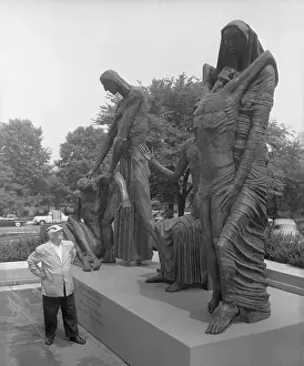 Jacob Epstein Gazing at Statues