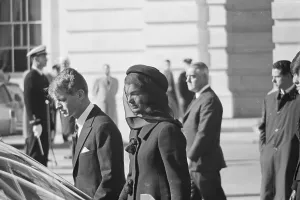 Mourning Prints: Jacqueline Kennedy Walks With Robert