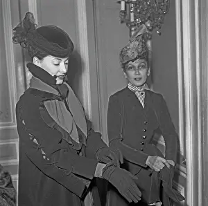 Huty25365 Prints: Jacques Fath Summer 1948 Fashion Show