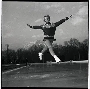 Janet Lynn Skating on Ice