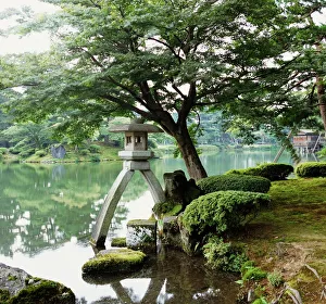 Images Dated 2nd September 2005: Japan, Ishikawa Prefecture, Kanazawa city, Kenroku Park