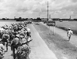 Attacking Prints: Japanese Troops Advancing In Haipong