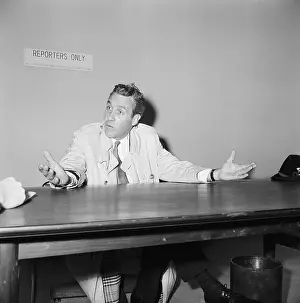Shrugging Prints: Jason Robards Shrugs Despairingly