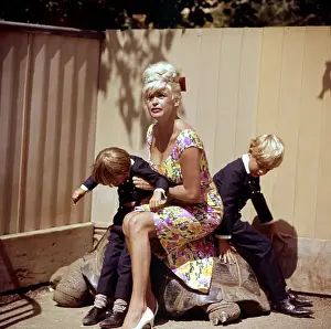 Youth Prints: Jayne Mansfield With Sons