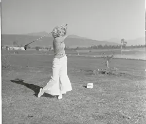 Jean Harlow Teeing Off