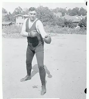 Jess Willard in Boxing Stance