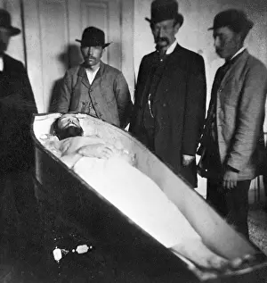 Mourner Prints: Jesse James in His Coffin