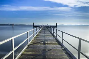Jetty on the Elbe river, Krautsand, Kehdinger Land region, Lower Saxony, Germany, Europe, Muhafazat al Mahrah, Germany