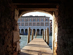 Images Dated 1st January 2016: A jetty on the Grand Canal, Venezia
