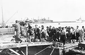 Jewish Prints: Jewish Refugees Disembark