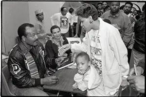 Autographing Prints: Jim Brown Autographs Books For Fans