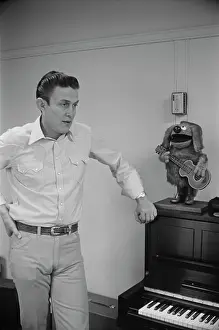 Television Presenter Prints: Jimmy Dean