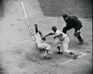 Jimmy Wynn Sliding into Home