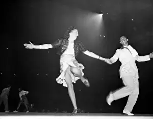 Jitterbug Prints: Jitterbugging Couple