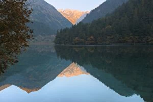 Images Dated 14th October 2015: Jiuzhaigou NP - Mirror Lake