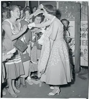 Joan Crawford Signing Autographs