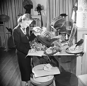 Pearl Prints: Joan Fontaine Sketching Hat Design