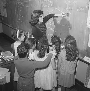 Joann Hulkower Teaching Second Grade Class