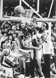 Joe Bryant Defending Basket from Kenny Carr