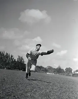 Endurance Prints: Joe DiMaggio Catching a Ball