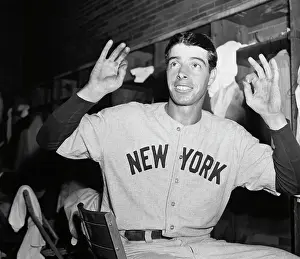 Outfielder Prints: Joe DiMaggio Making Zeros With Fingers
