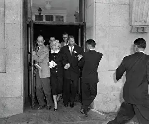 Joe DiMaggio and Marilyn Monroe Wed
