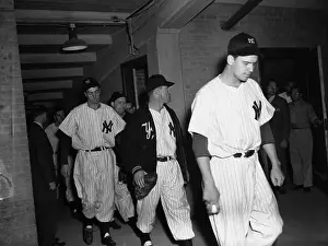 Joe DiMaggio with Teammates