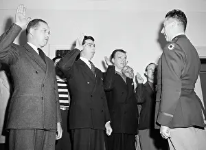 Oath Prints: Joe Dimaggio W/Hand Raised Taking Oath
