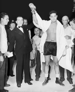 Announcer Prints: Joe Louis Beats Max Schmeling