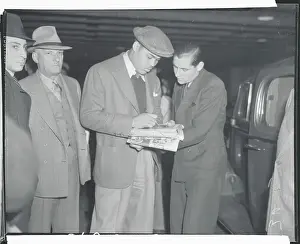 Appreciation Prints: Joe Louis Signing Autograph