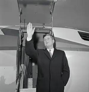 Hyannis Prints: John Kennedy Waving to People