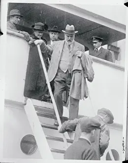 Hands Clasped Prints: John Singer Sargent Leaving Ship