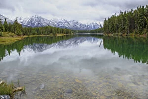 Images Dated 6th September 2015: Johnson Lake, Banff National Park