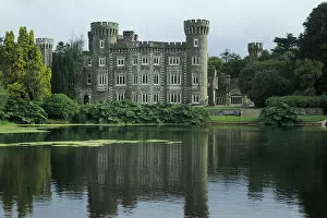 Images Dated 17th October 2017: Johnstown Castle, Powerscourt, Co. Wicklow