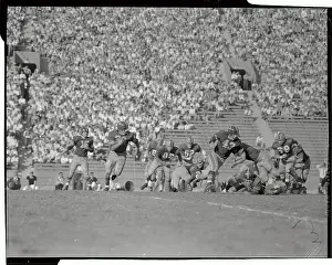 Jon Arnett Scoring a Touchdown