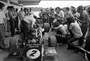 Arc0026305 Prints: Journalists Photograph Emerson Fittipaldi At The Argentine Grand Prix