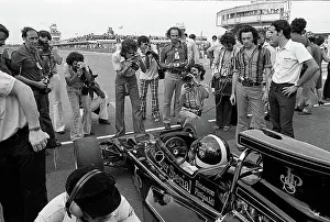 Arc0026305 Prints: Journalists Photograph Emerson Fittipaldi At The Argentine Grand Prix