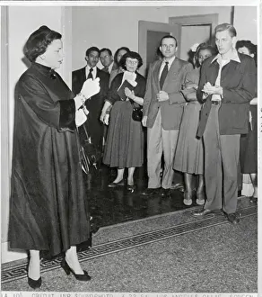 Judy Garland Outside Courtroom