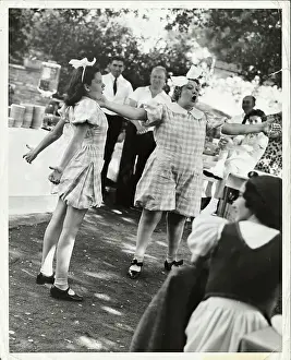 Mayer Prints: Judy Garland and Sophie Tucker Gesturing While Singing