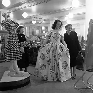 Fashion And Clothi Prints: Junior Miss