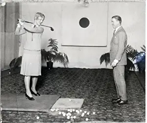 Teaching Prints: Justine Johnstone Plays Golf Indoors