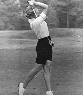 Kathy Whitworth Golfing