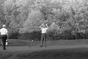 Bethesda Prints: Ken Venturi on Green with Arms Raised