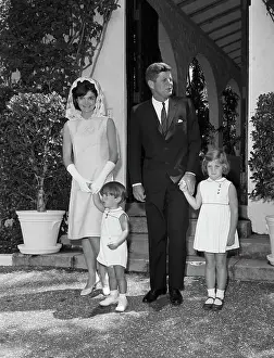 Mantilla Prints: Kennedy Family on Easter Sunday